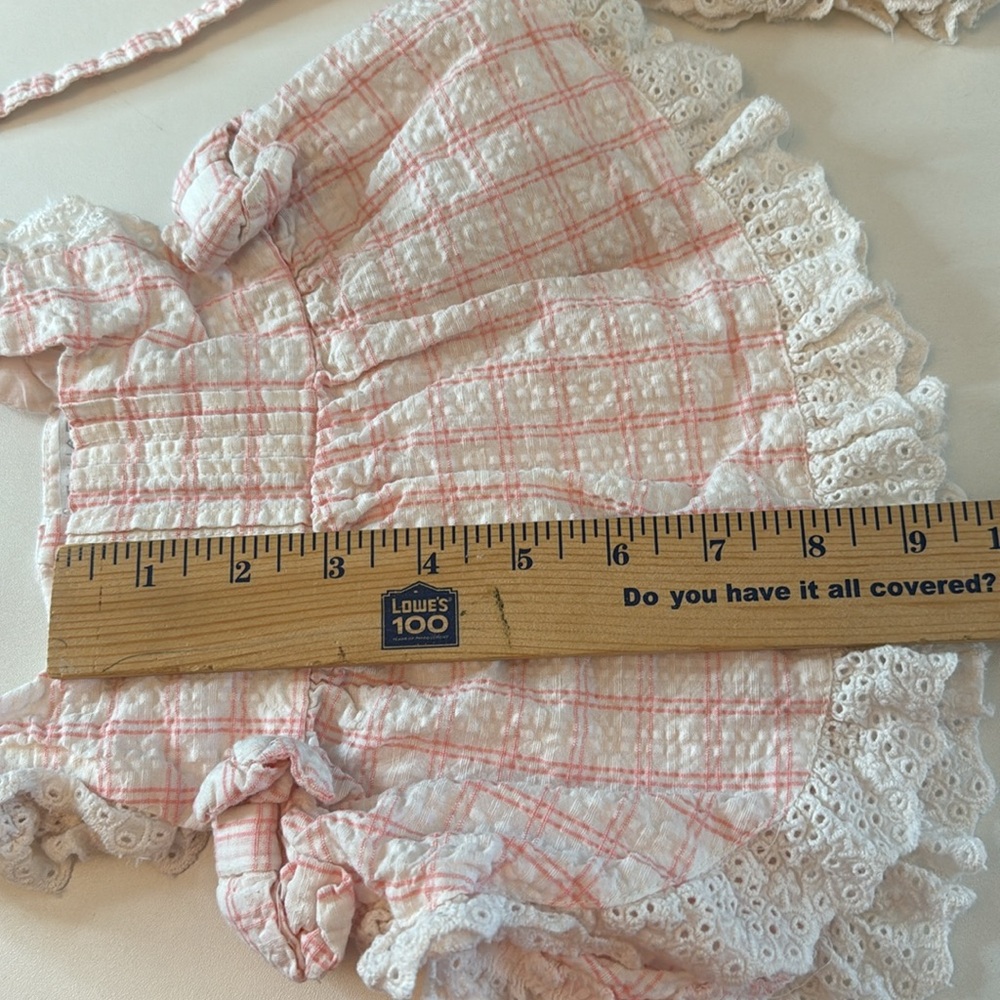 Tabari Baby Pink and White Plaid and Lace Baby Dress with Bonnet Size 3-6M - Picture 8 of 11